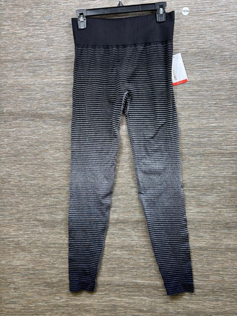 Marika Seamless Leggings Womens L Striped Gray Black Dip Dye Stretch Yoga Run